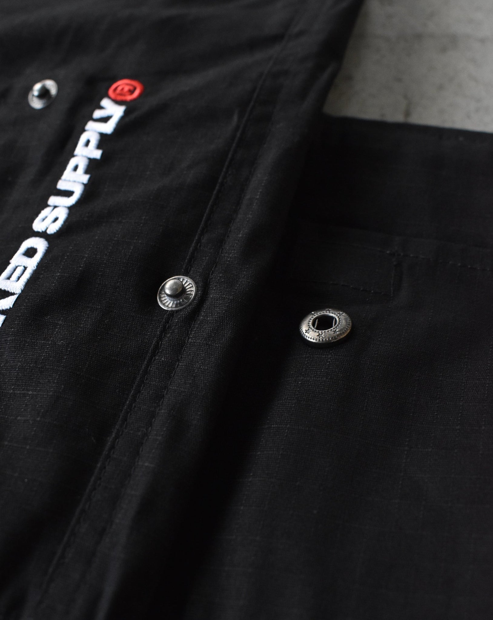 (New) Explore Cargo Shorts - Black (Detachable Bag)