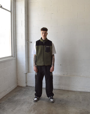 Sherpa Vest - Khaki Green & Black